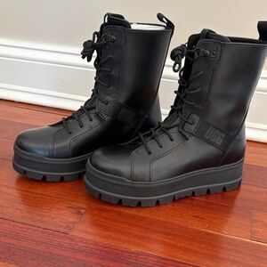 UGG Sheena Combat Boots - BRAND NEW